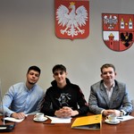 Radni Młodzieżowej Rady Powiatu Płońskiego podczas III Sesji. 